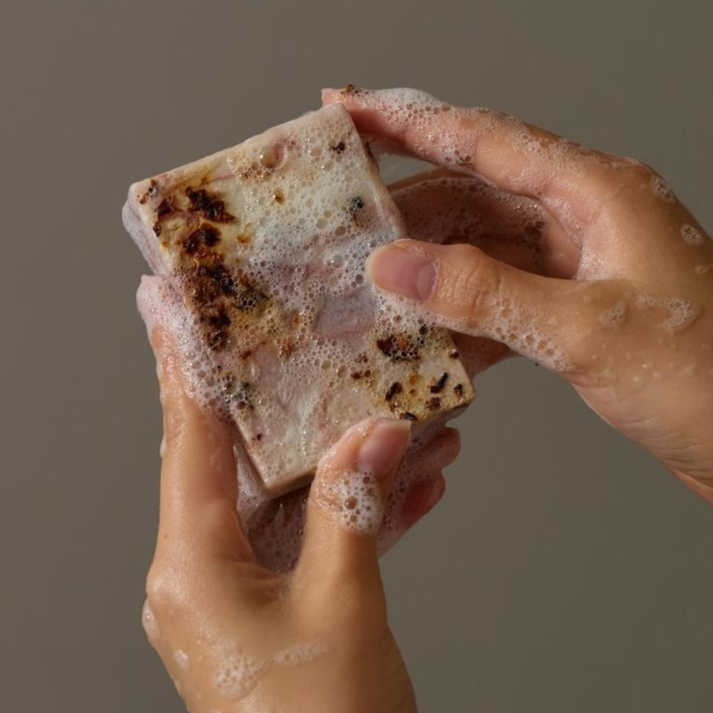 Logo Turismo Viajes Minimalista Simple Blanco y Negro (26)