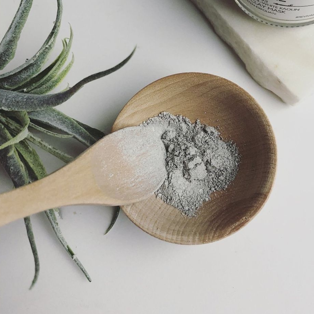 Logo Turismo Viajes Minimalista Simple Blanco y Negro (7)